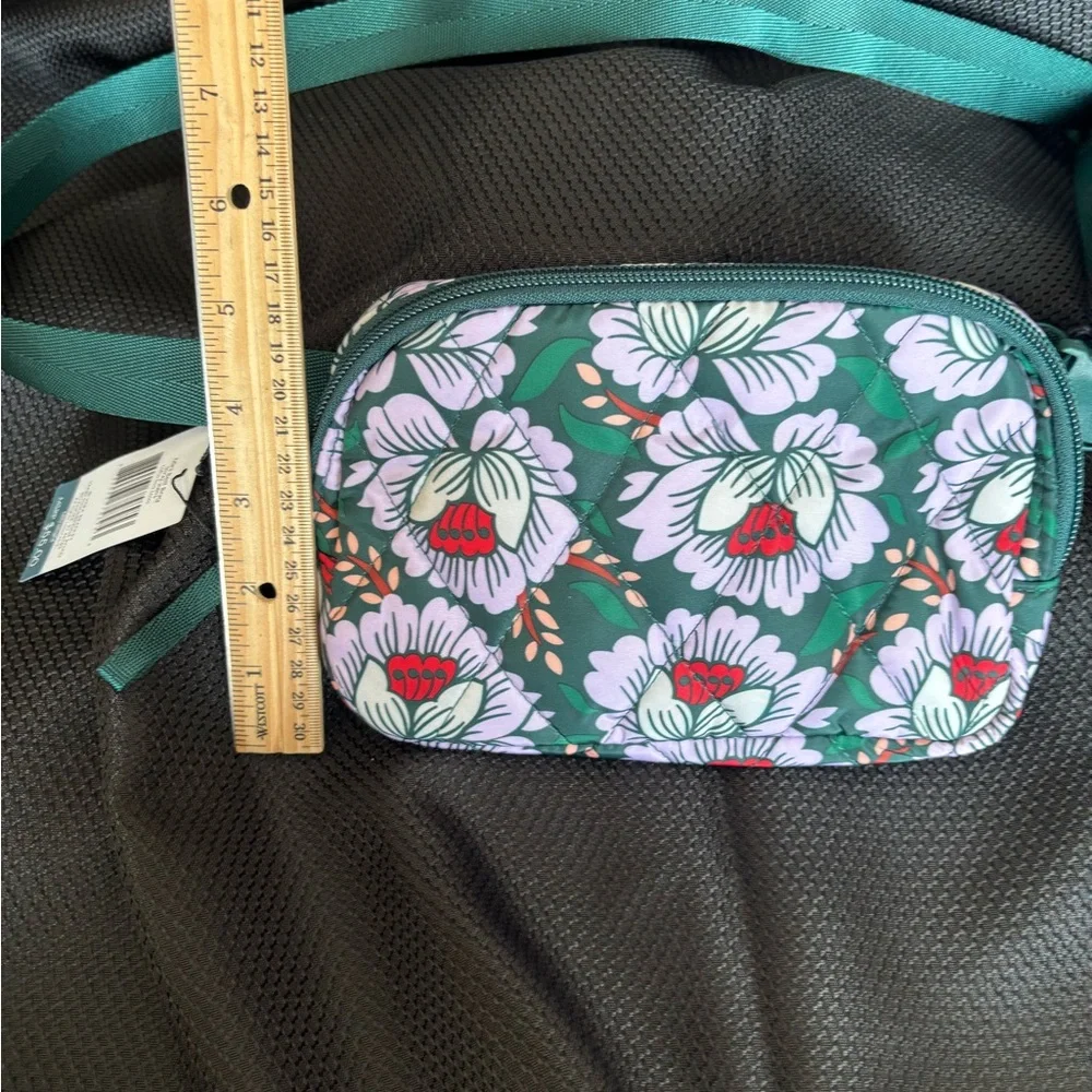 Vera Bradley Outlet Lotus Sea Moss Belt Bag - Picture 8 of 9